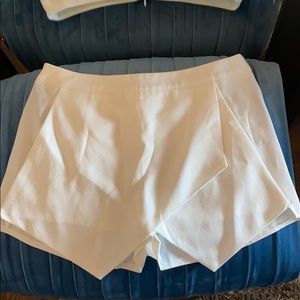 White envelope skort